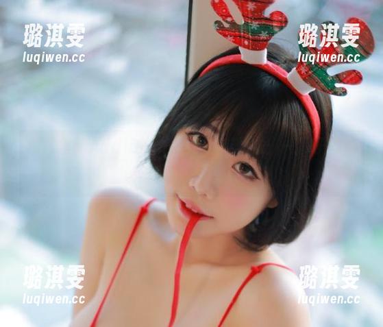 图库里的Addielyn(에디린)连体衣：一下子就能让你联想到海边阳光