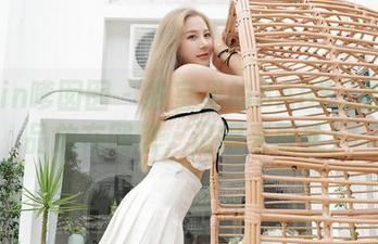 Feilin嗲囡囡 – 教室里的BABY_柒：作品放在网盘，记得来取哦！