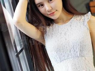 Feilin嗲囡囡 – Emily尹菲的裤里丝精选，柔软与光线的绝妙交织