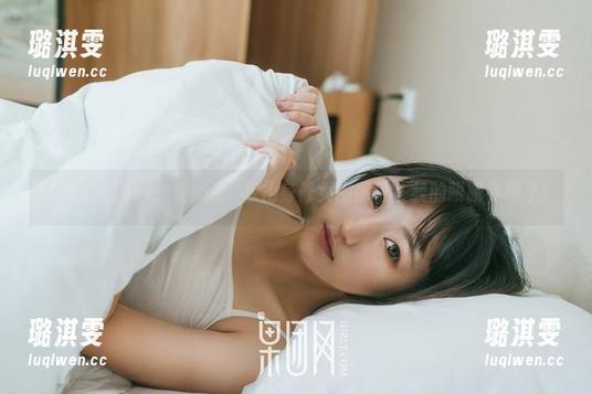 GIRLT果团网 - 看！龚玥菲化身修女的图包，我的眼睛有福了！