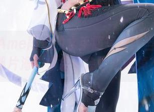 HaneAme雨波的水手服写真：当你见到那片海，你会不会也想脱掉？