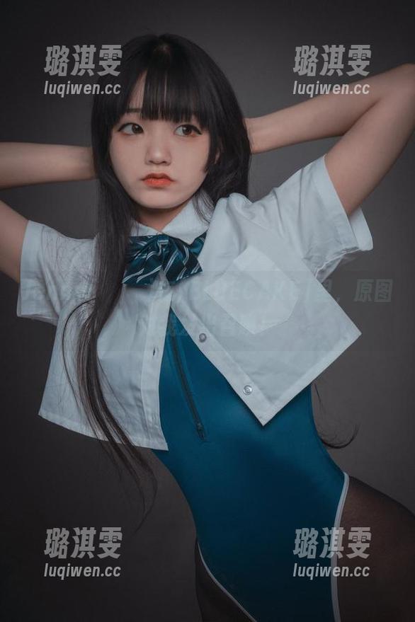Jenny(정제니)在[BLUECAKE]里，原图对我发出召唤！