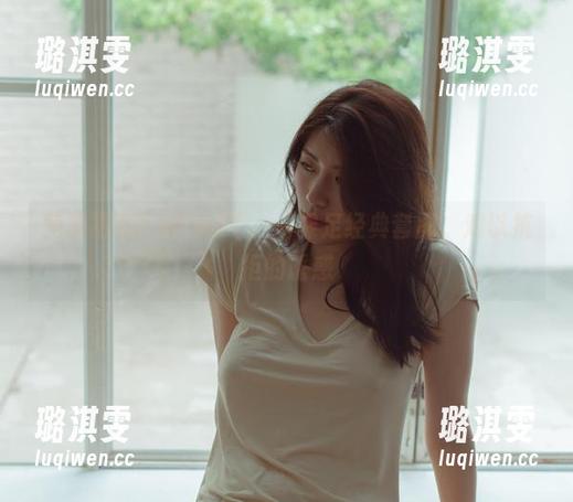 免费福利！Min.E(민이)裸足经典套图，难以抗拒的诱惑