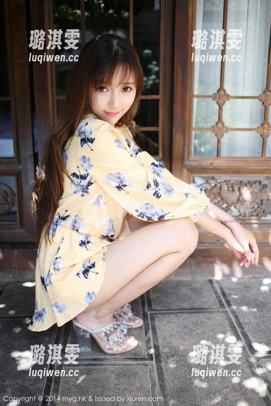 MyGirl美媛馆 - 小魔女奈奈：校园里的私房瞬间，真是辣到不行！