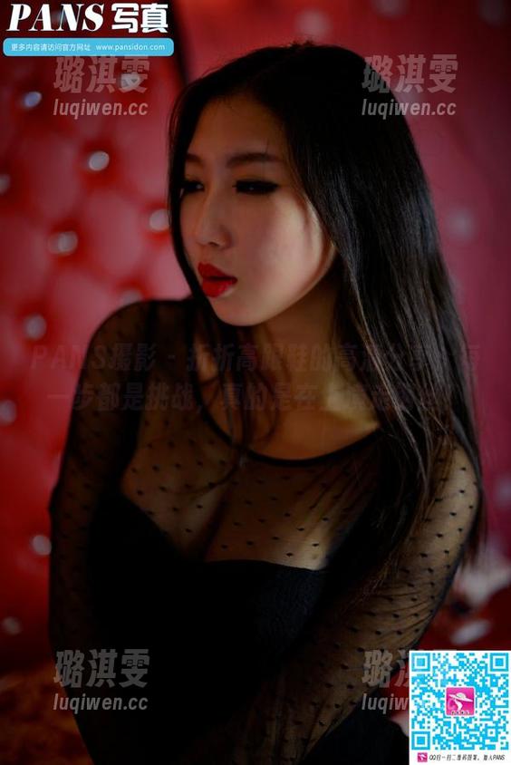 PANS摄影 - 折折高跟鞋的高清分享：每一步都是挑战，真的是在上演走钢丝！