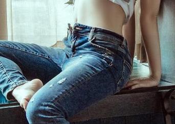 PDL潘多拉 – 从可乐Vicky的视角看美足：定制写真的无限可能