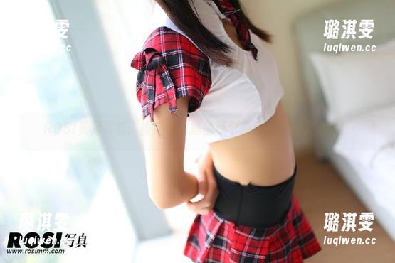ROSI ROSI美足写真:被美好占据的每个瞬间,都让人心动!