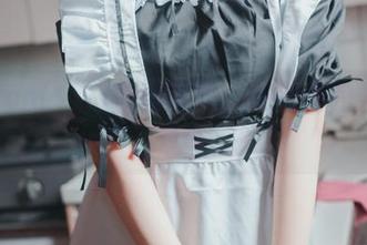 Sonson(손손)在线写真：在油亮的光影中迷失