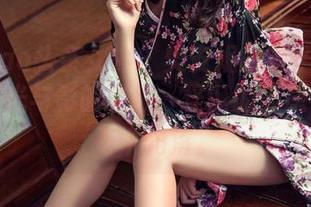 TouTiao头条女神 – 樊安妮的万圣节写真精选：光与影的碰撞，怪诞的美感绽放在每个角落。