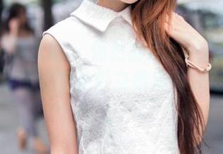 TuiGirl推女郎 – 偶然翻到Yu佳妮的白丝私拍，图片里的光影交错得真是让人心动。