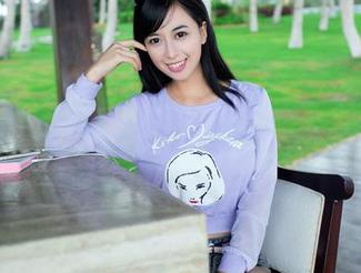 TuiGirl推女郎 – 自由之水：易阳的私拍泳池写真，轻松又随意