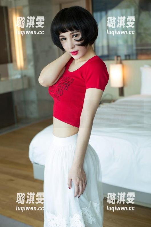 UGirls尤果网 - 想看看私喷发的魅力？来看看Sukki可儿的白衬衫套图吧