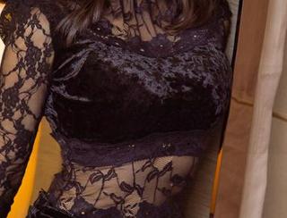 UGirls尤果网 – 更新！乔依琳的浴室写真，不知不觉被墙壁吸引了。