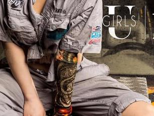 UGirls尤果网 – 谭晓彤的吊带写真，这穿着真是像一阵微风，让人忍不住想深吸一口气！