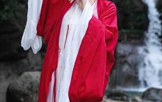 Xiuren秀人网 – 当Elise谭晓彤化身女神：图集里的秘密，谁能猜到？
