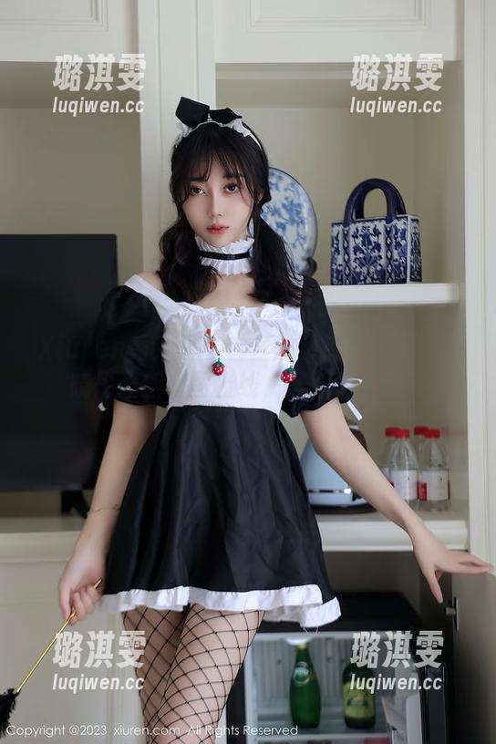Xiuren秀人网-Elise谭晓彤 Xiuren秀人网 - 白丝的诱惑?Elise谭晓彤最新套图上线,下载后再聊。