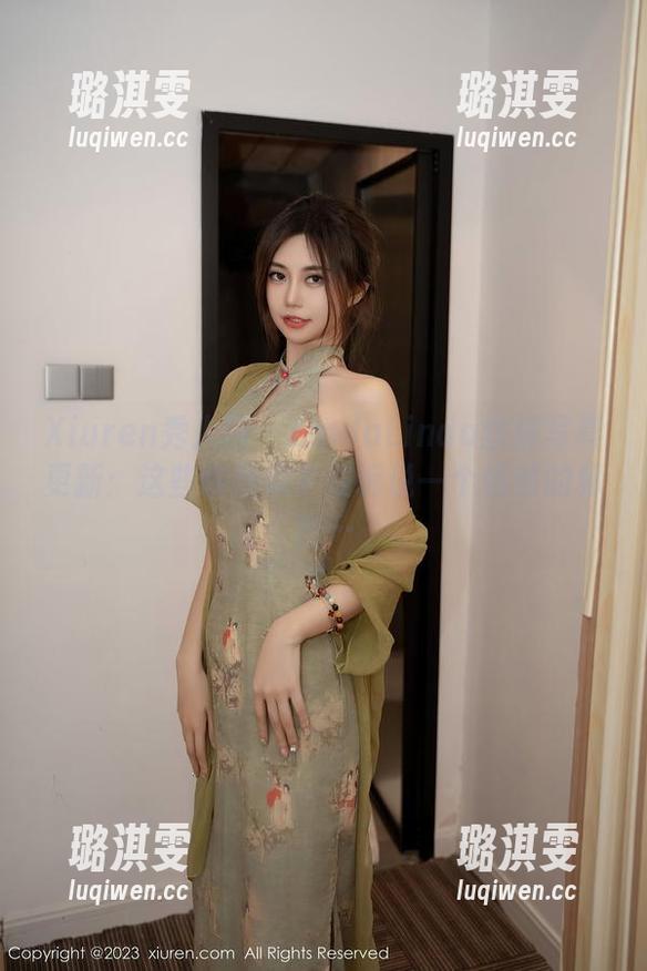Xiuren秀人网 - LindaLinda丝袜写真更新：这些瞬间似乎在诉说一个悄然的秘密…