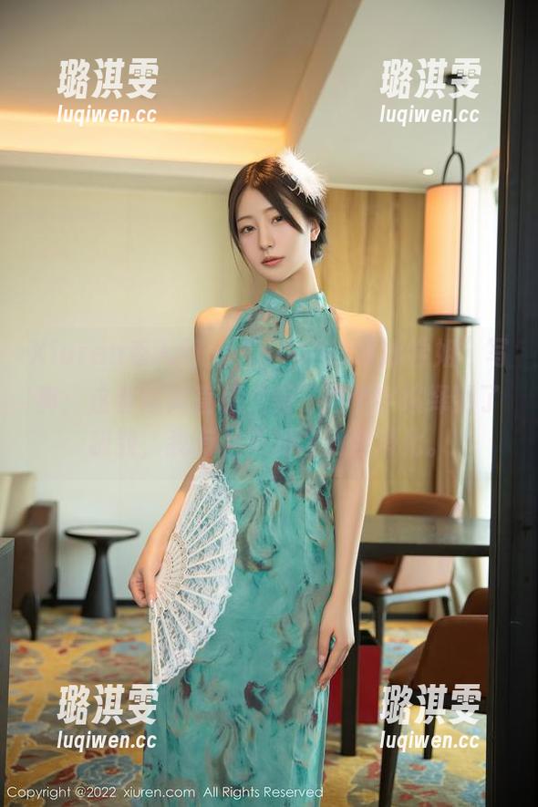 Xiuren秀人网 - “sophie余冰学姐”写真：这套图简直把“美”这个字演绎到了极致，我有点不知该如何消化。
