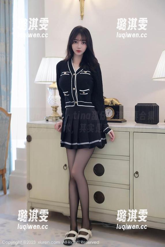 Xiuren秀人网-tina甜仔 Xiuren秀人网 - tina甜仔女孩写真合集:你以为是艺术,其实是我按错快门!