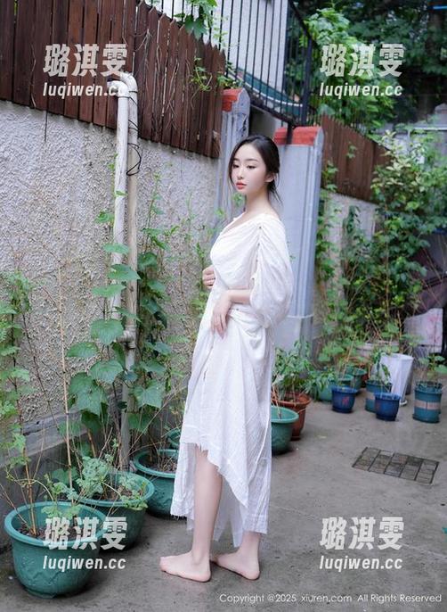 Xiuren秀人网-八宝icey Xiuren秀人网 - 你见过的福利图片都不如八宝icey的自拍来得欢乐!