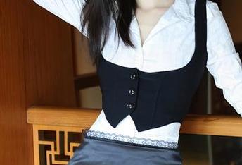 Xiuren秀人网 – 美脚与夏日的交响：夏诗诗Sally的写真照片合集！