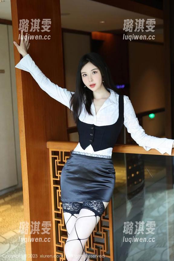 Xiuren秀人网 - 美脚与夏日的交响：夏诗诗Sally的写真照片合集！