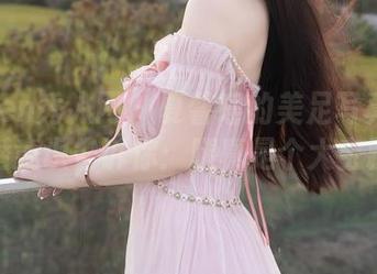 Xiuren秀人网 – 夏馨瑶的美足写真福利，潜意识告诉你：腿真是个大宝藏！