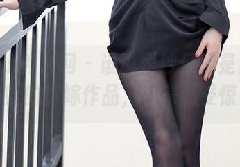 Xiuren秀人网 – 谁说婚纱只能是白色？小蛮妖的花嫁作品，快来感受惊艳！
