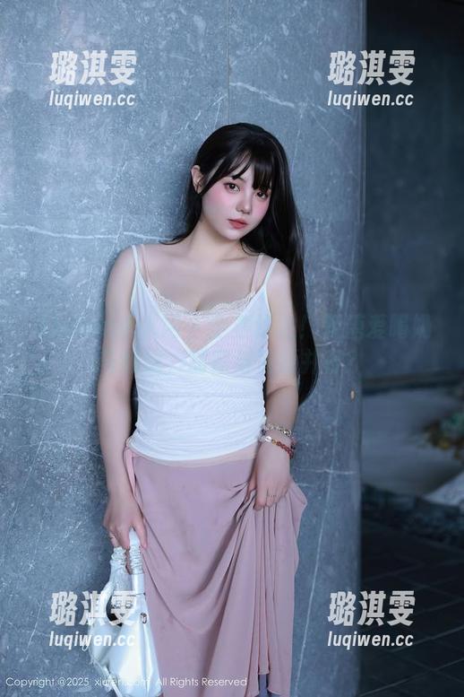 Xiuren秀人网 - 全集送达！软糖爱喝奶与眼镜，甜蜜与智慧并存？