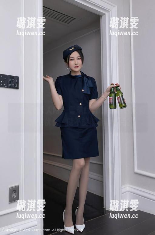 Xiuren秀人网 - 雪瑞Lisa旅拍图包来袭，精致优雅，能不能再别矫情点？