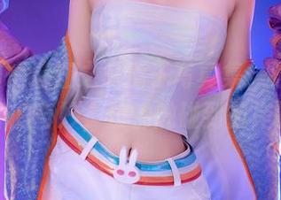 ZinieQ精选江之岛盾子写真集：让你感受一秒钟的奇妙，仿佛触碰到彼岸的风！