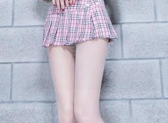 beautyleg – 万圣节的微光：Queena私拍图片里的小秘密