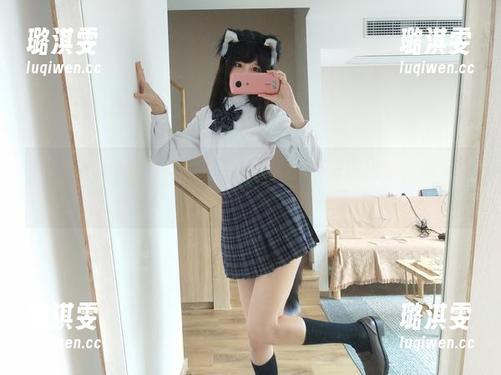 带你飞！nagesa魔物喵女巫COS高清作品集，感觉整个人都被卷入了法术漩涡