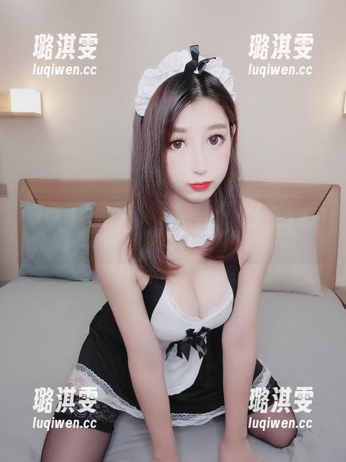女仆黑丝范本，w黑米粥w让你免费下载后大呼过瘾！