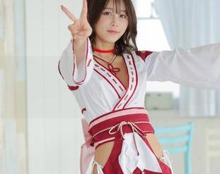 Fantia2022图册：いくみ(育美)的写真魅力，甜蜜又有点苦涩！