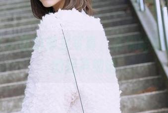 分享けん研的裸足写真，仿佛能听见沙滩的轻声细语