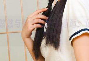 丽柜 – 悠悠与护士的甜蜜邂逅：记录每一帧美图