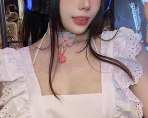 九言学姐写真的奇妙照片合集：你可能会爱上她的每一个瞬间。