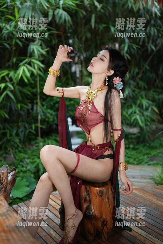 余多多Dudu 余多多Dudu妲己的古风诱惑写真:从此我妈再也不担心我回家不带对象了!