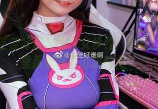 跟随佳佳好难啊的少女步伐：原图与图包里藏着哪些心跳瞬间？