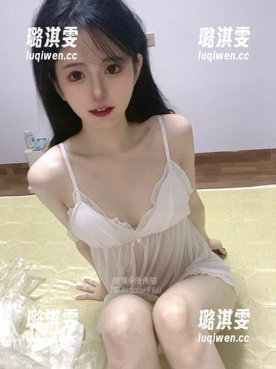 倦倦喵：女仆世界里的网盘魔法，作品如梦似幻