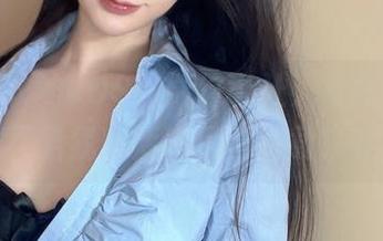 这白睡衣的COS咋能这么让人垂涎，倦倦喵你是不给我留活路了？下载来看看吧！