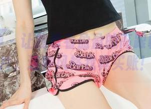 克拉女神 – 让我看看盈盈的高跟鞋精选图片，这种风格我真买账！