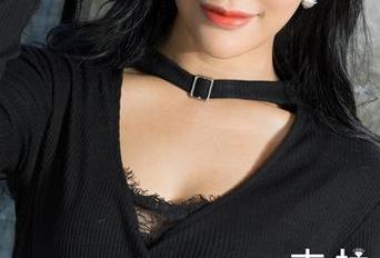 克拉女神 – 赵雨静眼镜图册——当光影交织，灵魂就这样暴露无遗