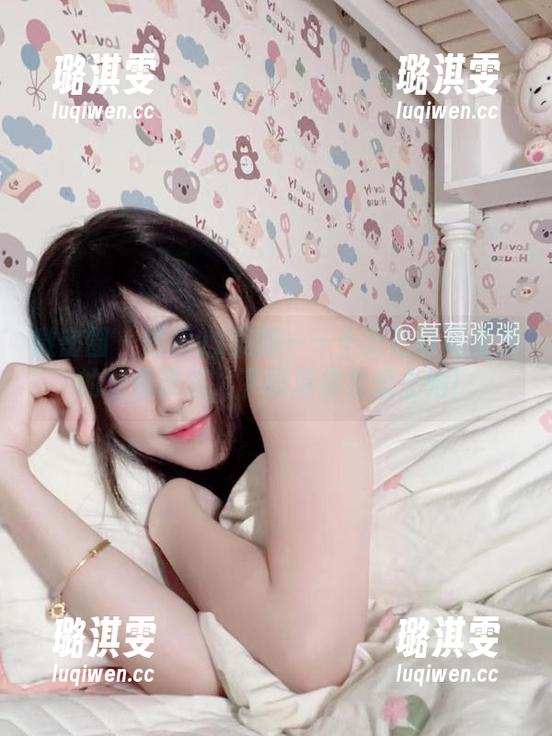 微密圈 - 短裙vs美图——十万口草莓粥粥的双重诱惑，下载后你会爱上她！