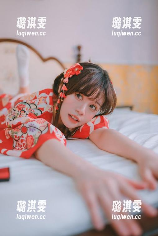 路人女主英梨梨，当千反田鹿子穿上皮衣，嘿，高清写真有点飘！