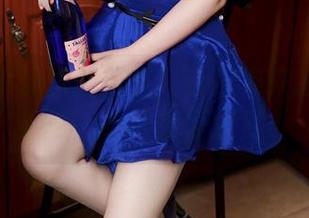 在温泉中流转的时光：千夜未来的照片合集，值得反复观赏