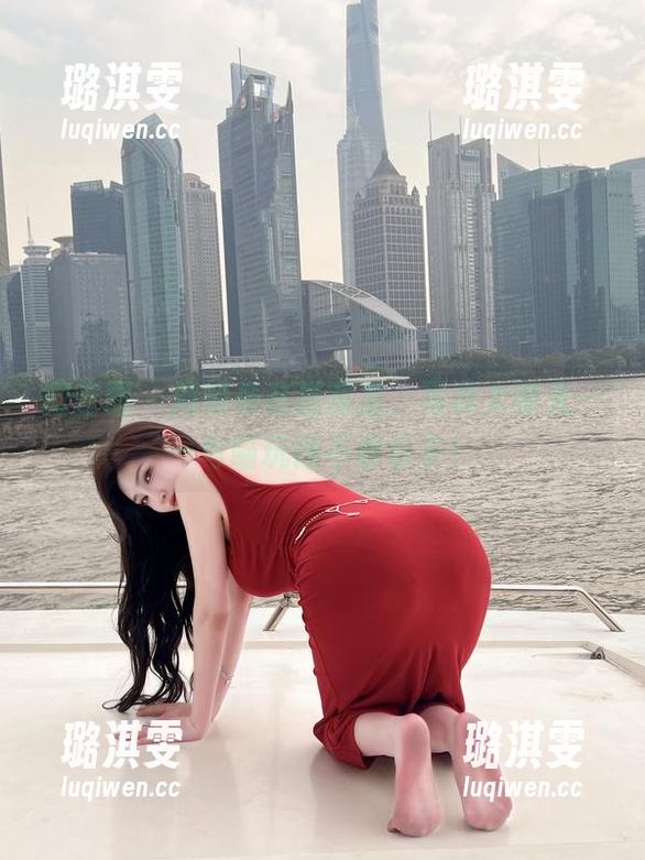 周妍希 微密圈 - 周妍希在猫窝里,写真大曝光——与喵玩得不亦乐乎!