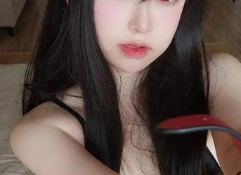一秒被俘的视觉享受：女主K性感偶像精选套图