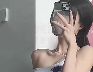 微密圈 – 女刺客用粉红露白底袜定义风格—图片分享等你来评！